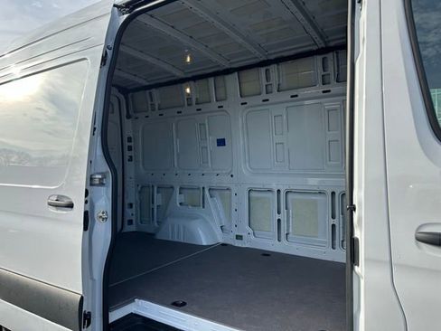 Used 2026 Mercedes-Benz Sprinter 144 Cargo image 19