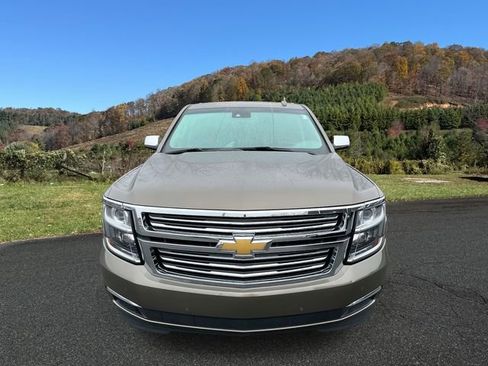 Used 2016 Chevrolet Suburban LTZ image 2