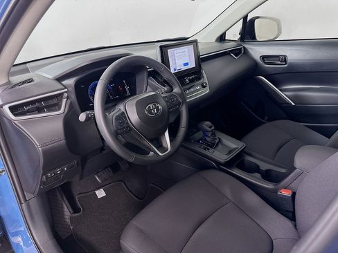 Certified 2026 Toyota Corolla Cross LE w/ Moonroof Package FWD image 9