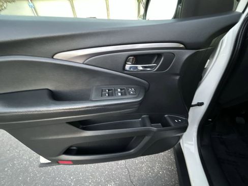 Used 2017 Honda Pilot EX-L image 13