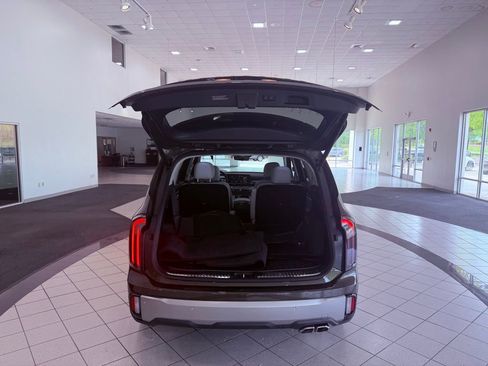 Used 2024 Kia Telluride SX Prestige image 7