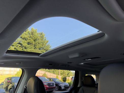 New 2027 Kia Carnival SX FWD image 19