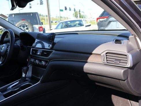 Used 2019 Honda Accord EX-L image 9