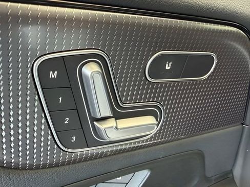 Used 2023 Mercedes-Benz GLA 250 4MATIC image 16
