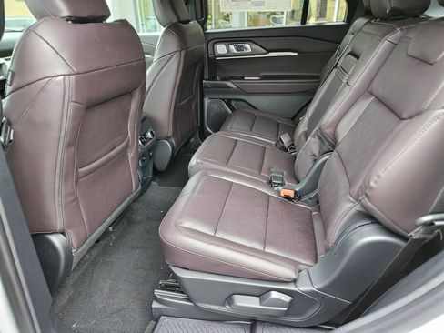 New 2026 Ford Explorer Platinum AWD/4WD image 17