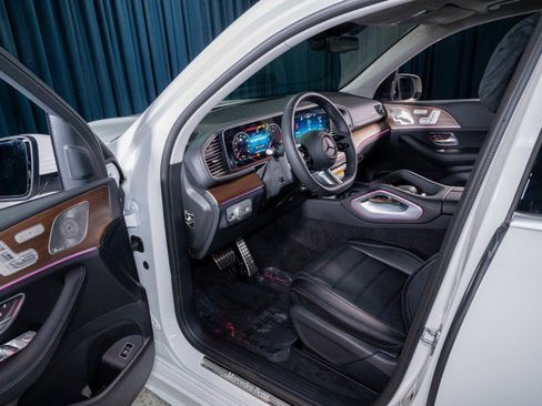 New 2026 Mercedes-Benz GLS 450 4MATIC image 11