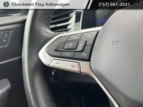 Used 2025 Volkswagen Jetta Sport FWD image 32
