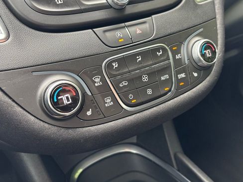 Used 2021 Chevrolet Malibu LT image 23