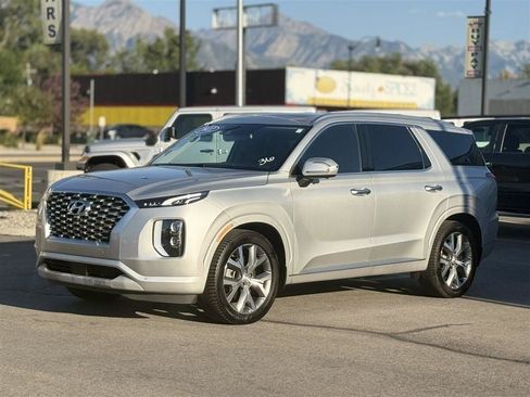 Used 2022 Hyundai Palisade Limited AWD/4WD image 3