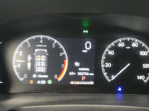 Used 2024 Honda Pilot TrailSport image 11