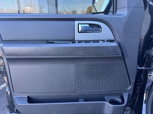 Used 2013 Ford Expedition Limited image 2