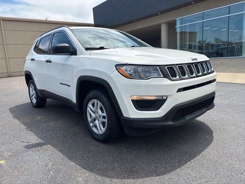 Used 2021 Jeep Compass Sport AWD/4WD image 3