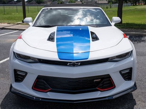 Used 2017 Chevrolet Camaro SS RWD image 22
