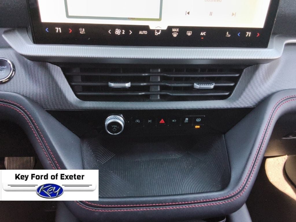 Used 2025 Ford Explorer ST-Line AWD/4WD image 32
