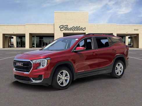 Used 2022 GMC Terrain SLE w/ Driver Convenience Package AWD/4WD image 32