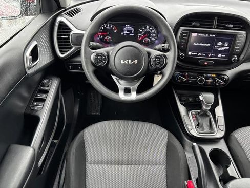 Certified 2022 Kia Soul LX image 20