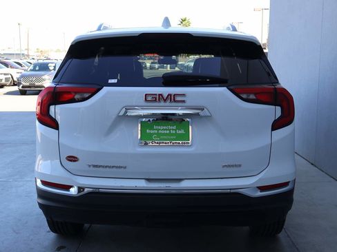 Used 2021 GMC Terrain SLT image 4