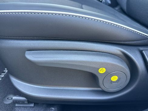 New 2026 Hyundai Venue SEL FWD image 13