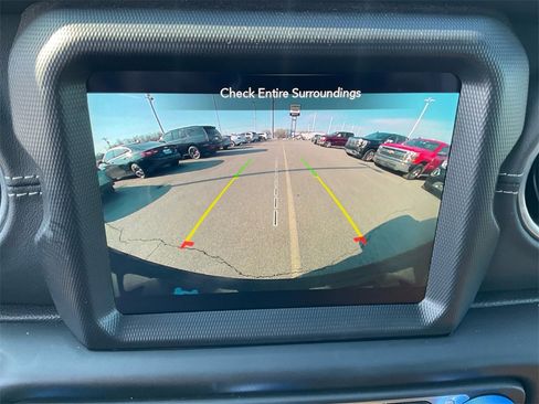 Used 2023 Jeep Wrangler Unlimited Sahara w/ Cold Weather Group image 20