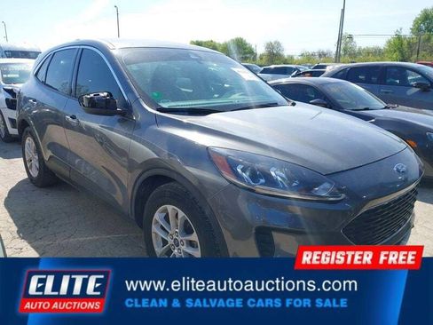 Used 2021 Ford Escape SE FWD image 1