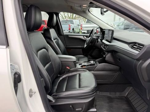Used 2023 Ford Escape Platinum AWD/4WD image 18
