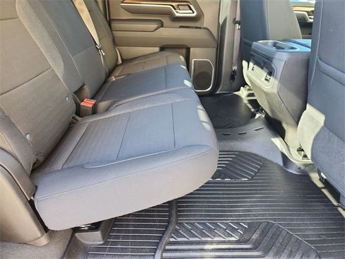 Used 2025 Chevrolet Silverado 2500 LT image 26