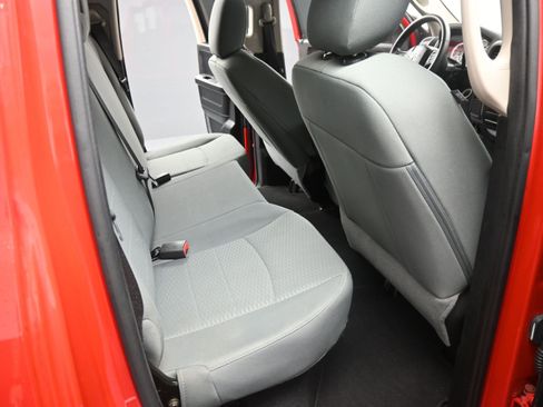 Used 2015 RAM 1500 Express RWD image 18