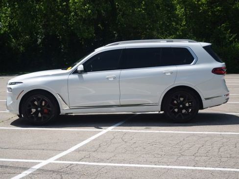 Used 2023 BMW X7 xDrive40i w/ Premium Package AWD/4WD image 25