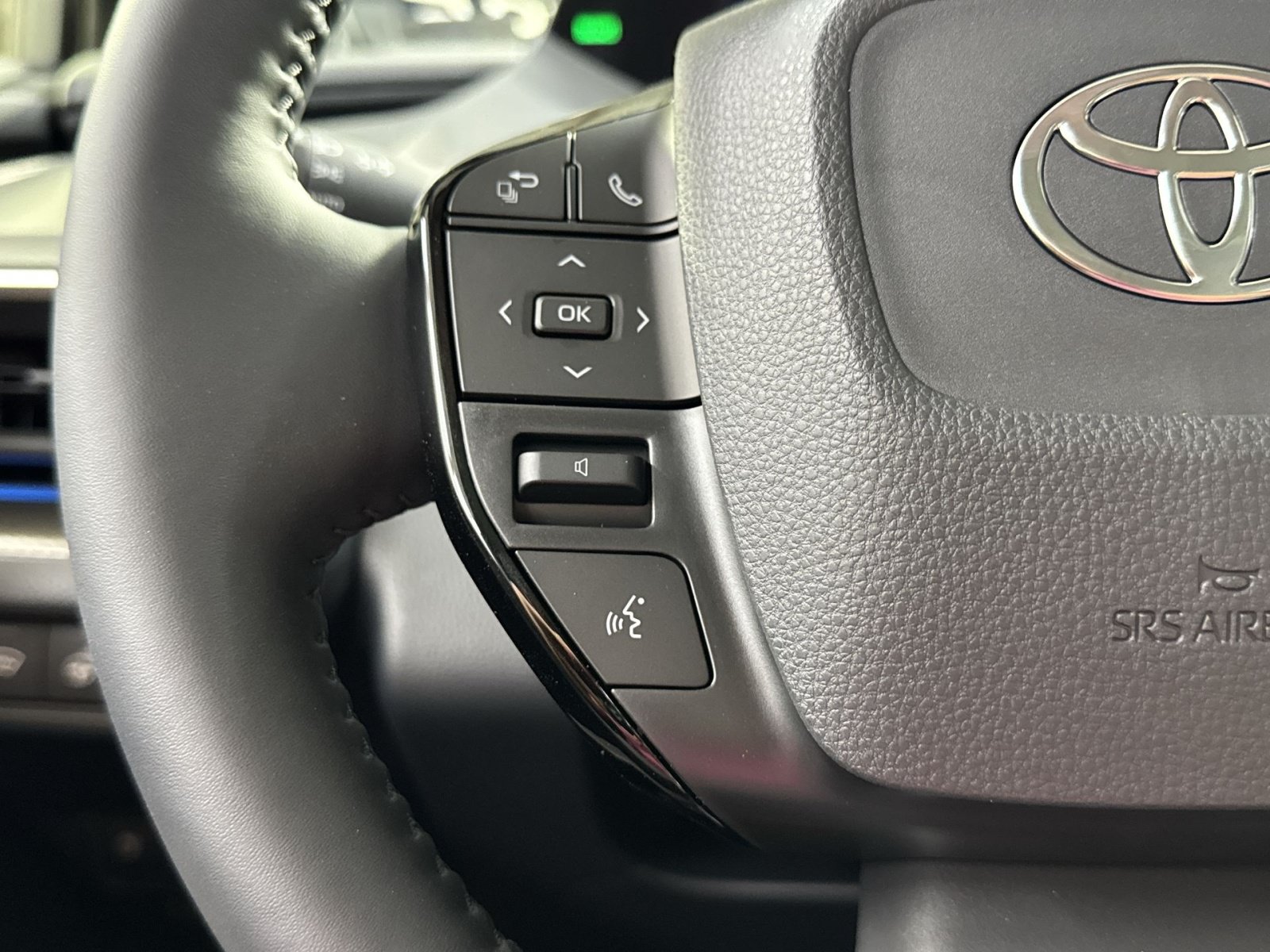 New 2027 Toyota Prius Limited w/ Limited Premium Package AWD/4WD image 42