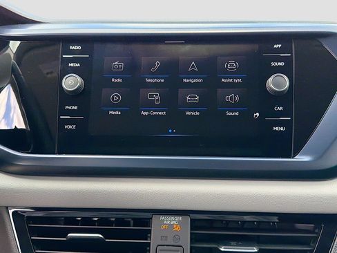 Used 2022 Volkswagen Taos SE FWD image 27