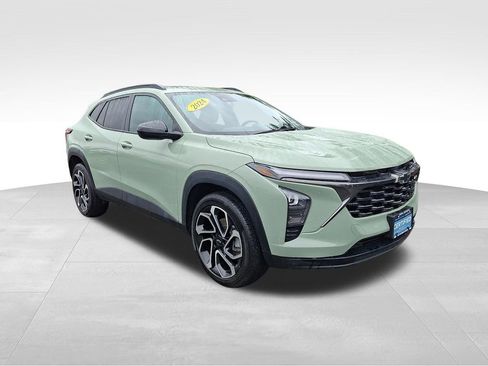 Certified 2024 Chevrolet Trax RS w/ Sunroof Package image 1