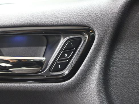 Used 2025 Dodge Durango R/T image 8