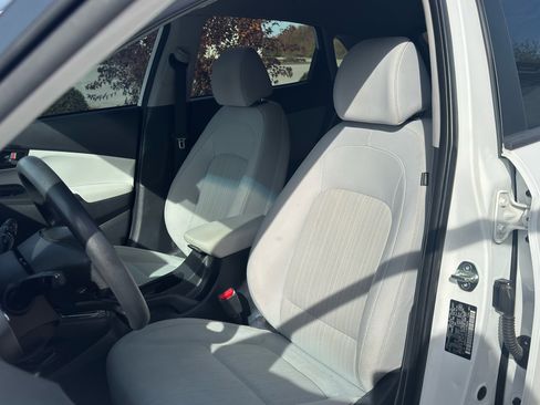 Used 2023 Hyundai Kona SEL image 16