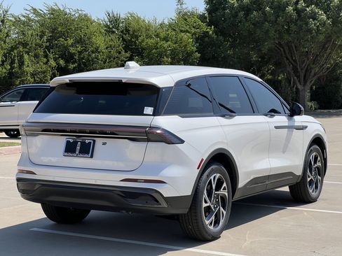 New 2025 Lincoln Nautilus Premier w/ Jet Appearance Package image 9