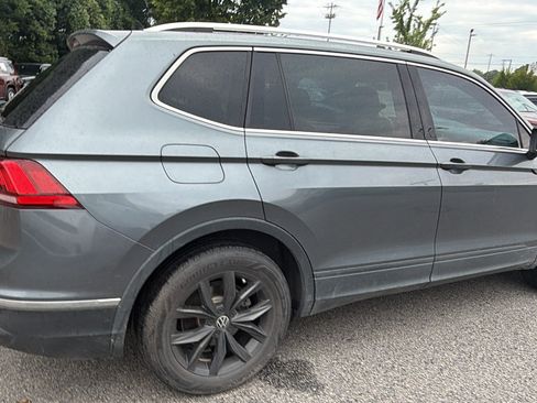 Used 2022 Volkswagen Tiguan SE FWD image 8