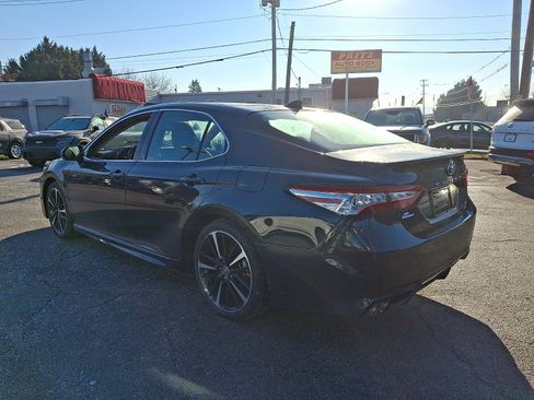 Used 2020 Toyota Camry XSE image 5