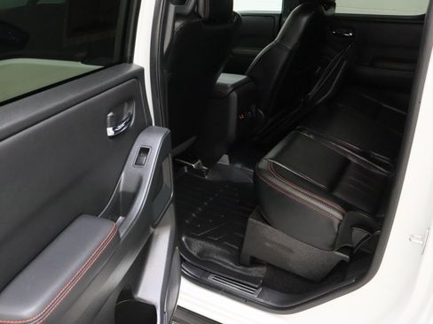 Used 2023 Nissan Frontier PRO-4X w/ Pro-4X Premium Package AWD/4WD image 31