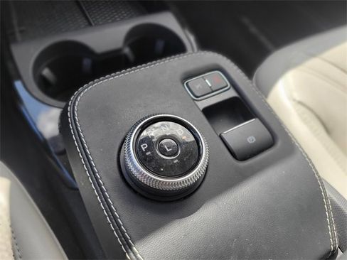 Used 2021 Ford Mustang Mach-E Premium image 29