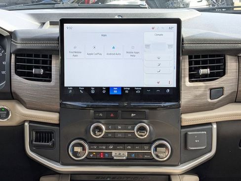 Used 2024 Ford Expedition Max Limited image 21