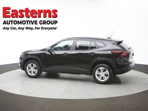 Used 2024 Chevrolet Trax LS FWD image 60