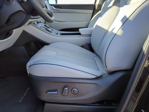 Certified 2025 Hyundai Palisade SEL image 11