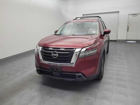Used 2022 Nissan Pathfinder SV AWD/4WD image 15