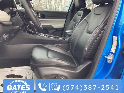 Used 2025 Jeep Compass Limited AWD/4WD image 14