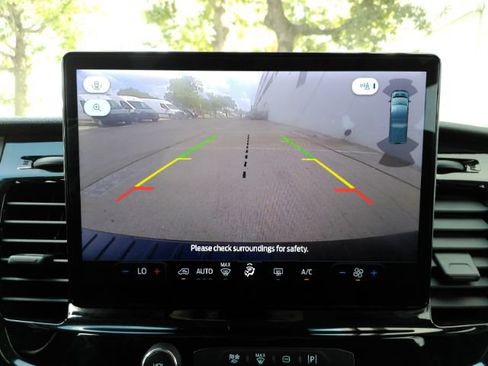 Used 2025 Ford Transit 350 XLT RWD image 8
