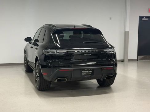 Certified 2026 Porsche Macan AWD/4WD image 3