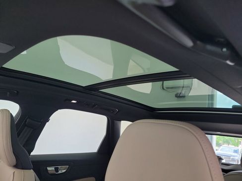 New 2026 Volvo XC60 B5 Core AWD/4WD image 19