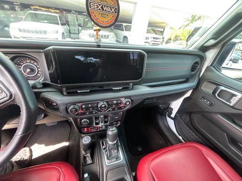 Used 2024 Jeep Wrangler Unlimited Rubicon 392 AWD/4WD image 13