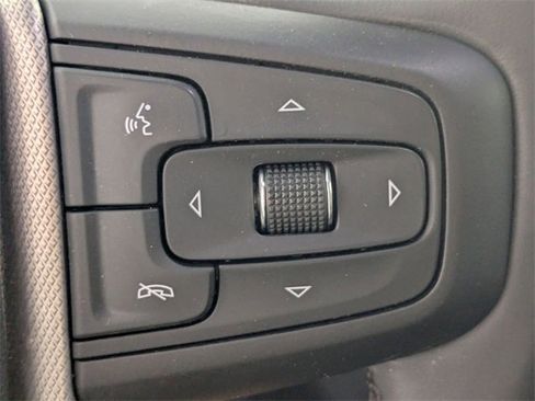 Used 2023 GMC Yukon Denali image 18