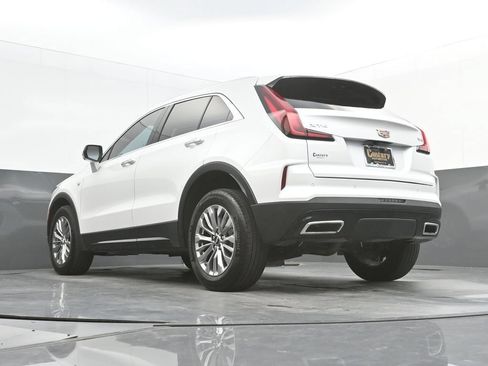 Used 2024 Cadillac XT4 Premium Luxury w/ Active Safety Package FWD image 39
