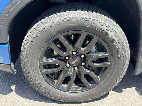 Used 2023 GMC Sierra 1500 Elevation w/ LPO, Elevation Black Package AWD/4WD image 10